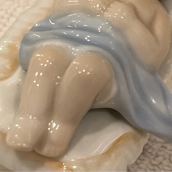 VINTAGE Baby Jesus Enesco Porcelain Nativity Circa 1986 Replacement Piece. - Picture 9 of 13